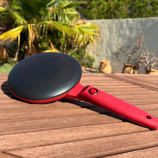 Ponev za palačinke brez prijemanja | CREPEMASTER