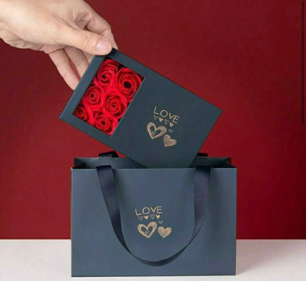 Elegantna darilna škatlica z 6 rdečimi vrtnicami | ROSEBOX