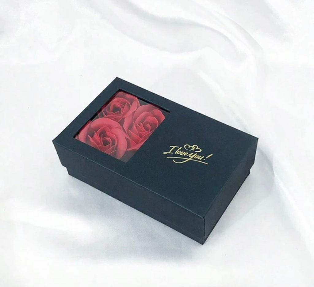 Elegantna darilna škatlica z 6 rdečimi vrtnicami | ROSEBOX